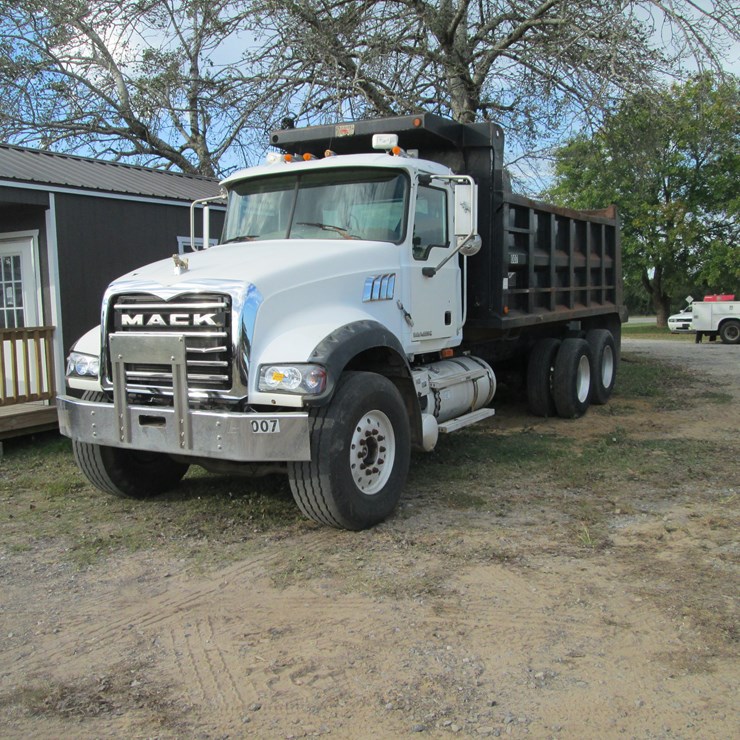 #100 • 2008 Mack Granite T/A Single Cab Dump Truck 1M2AX04C68M003392 Inv # 5197