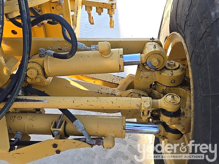 2016-caterpillar-140m3-image-20