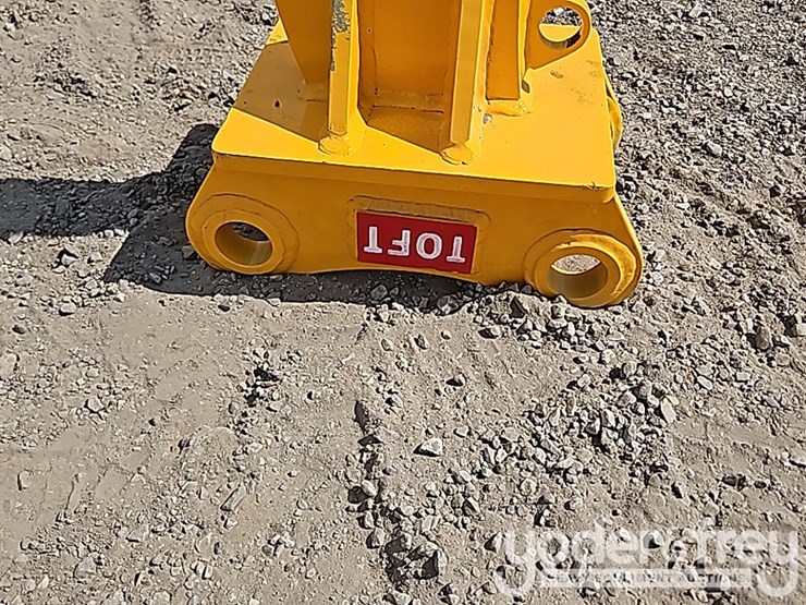 2025-caterpillar-305-image-9