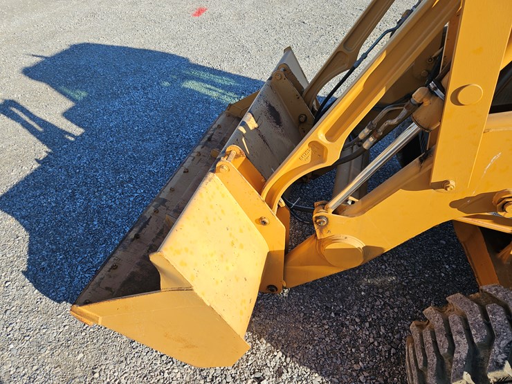 case-570l-xt-image-5