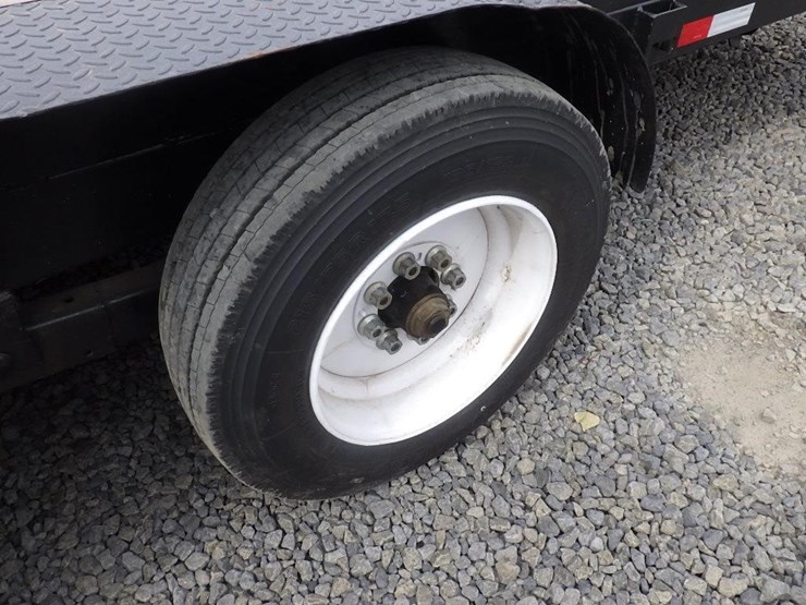 19'-t/a-tilt-deck-trailer-image-14