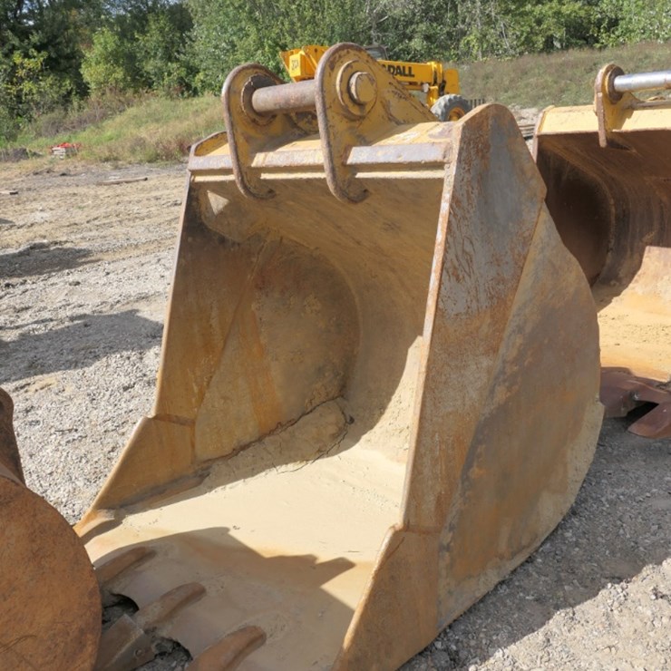 CATERPILLAR 235