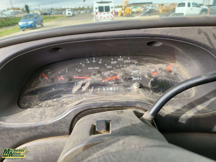2006-ford-cargo-image-12