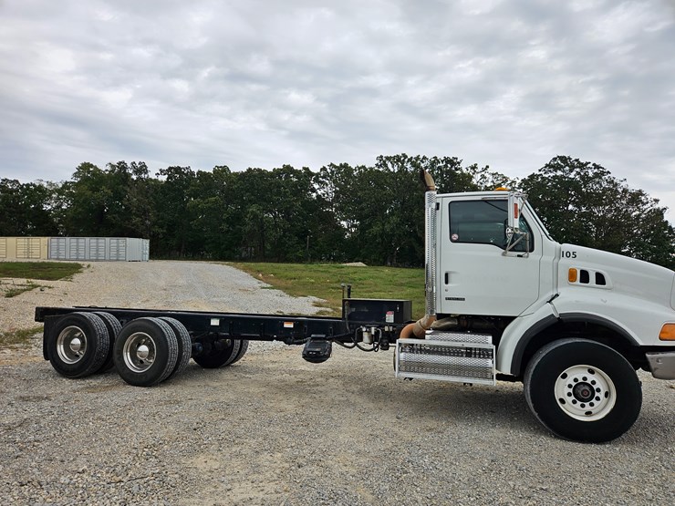 2008-sterling-l9500-image-21