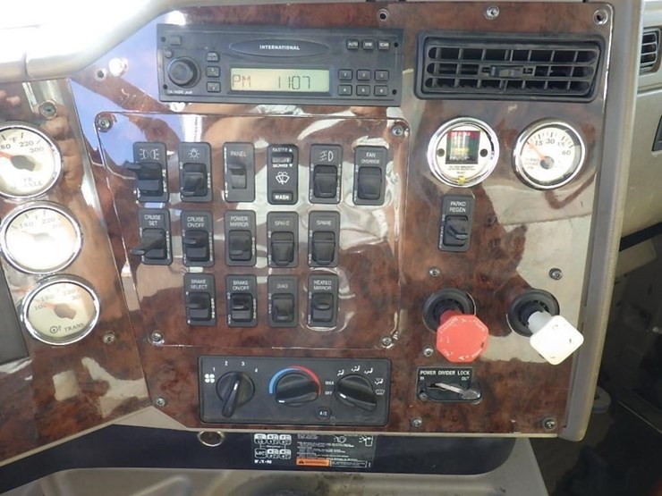 2009-international-5900i-17'-3-axle-dump-truck-image-35