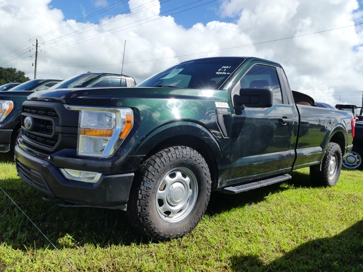 2021-ford-f150-xl-image-1