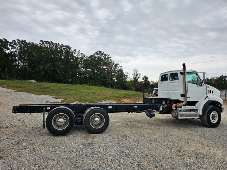 2008-sterling-l9500-image-18