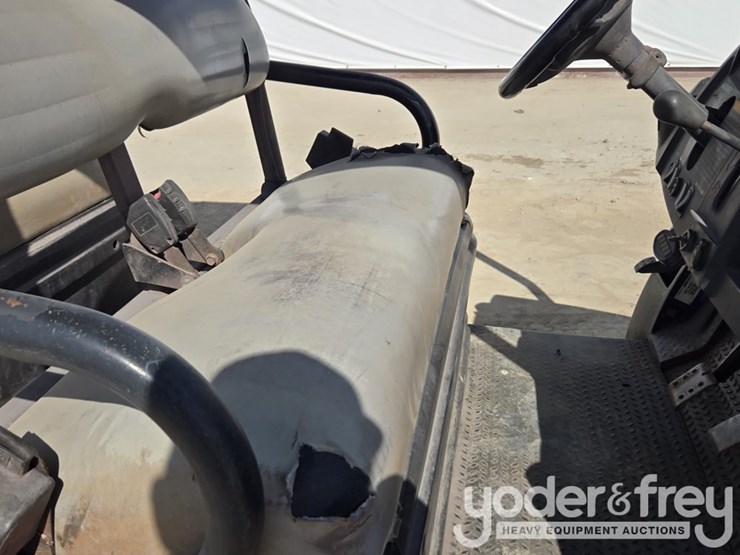 2019-club-car-carryall-1700-image-46
