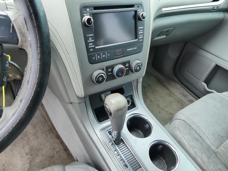 2013-chevrolet-traverse-image-12