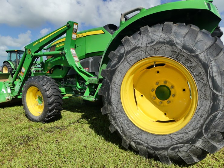 john-deere-4052m-image-7