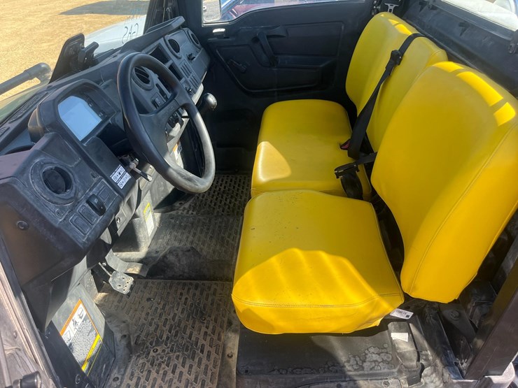 john-deere-gator-image-16