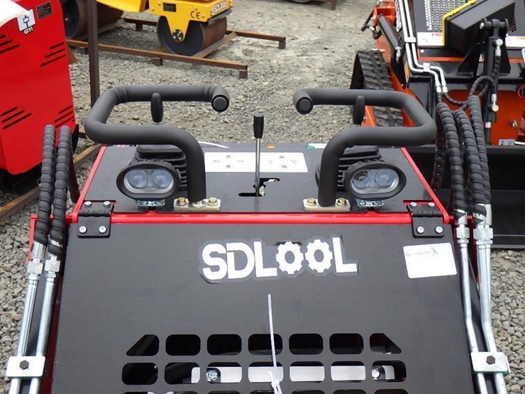 2025-sdlool-sl380r-skid-steer-tracked-loader-image-11