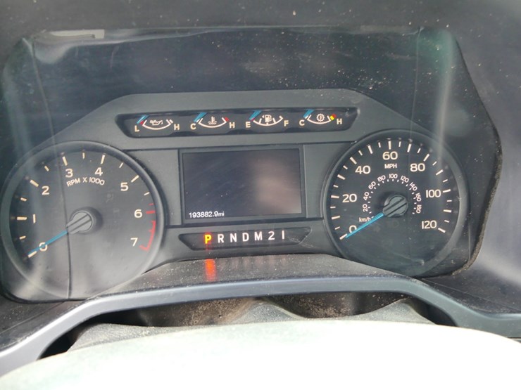 2016-ford-f150-xl-image-13