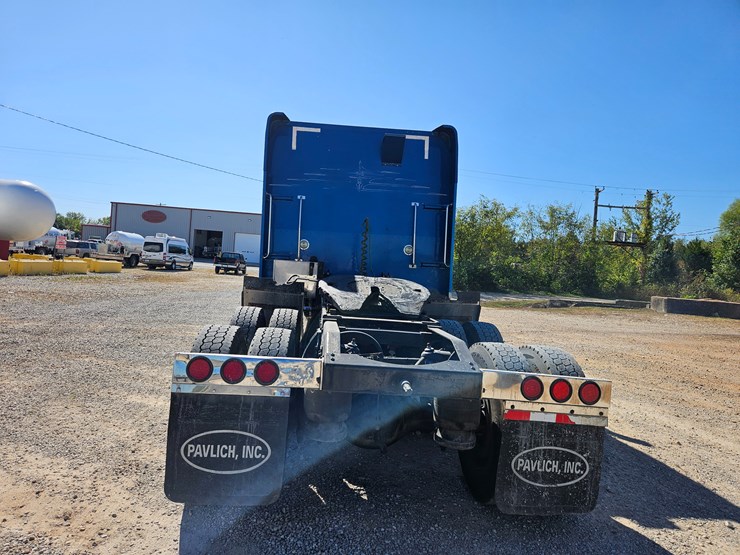 2007-peterbilt-379-image-12