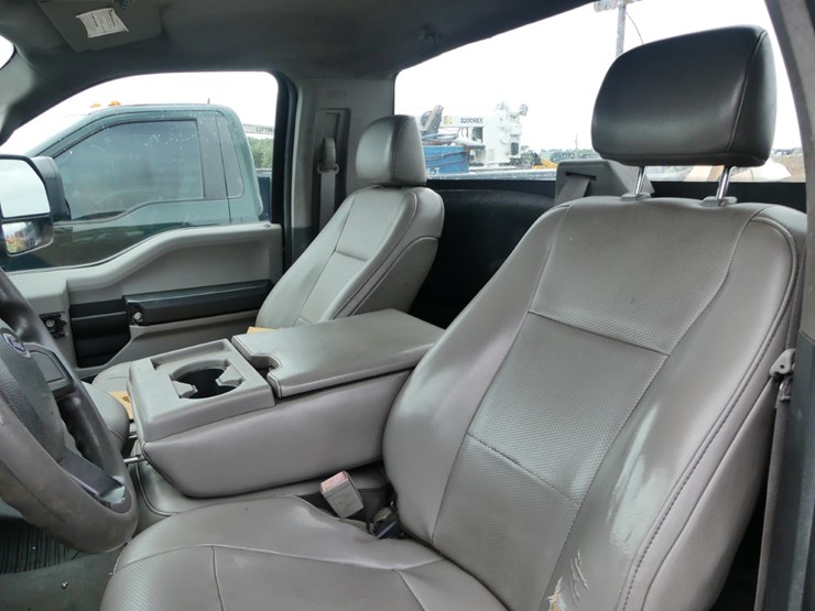 2017-ford-f350-xl-image-8