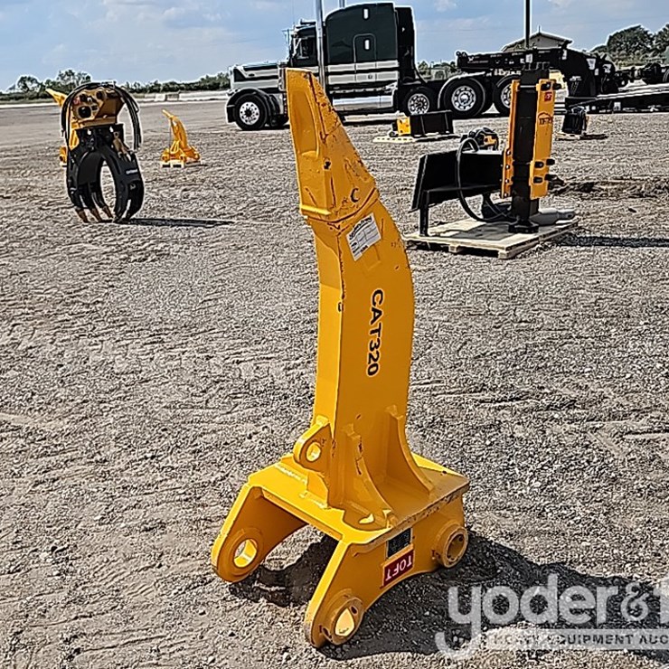 2025 CATERPILLAR 320