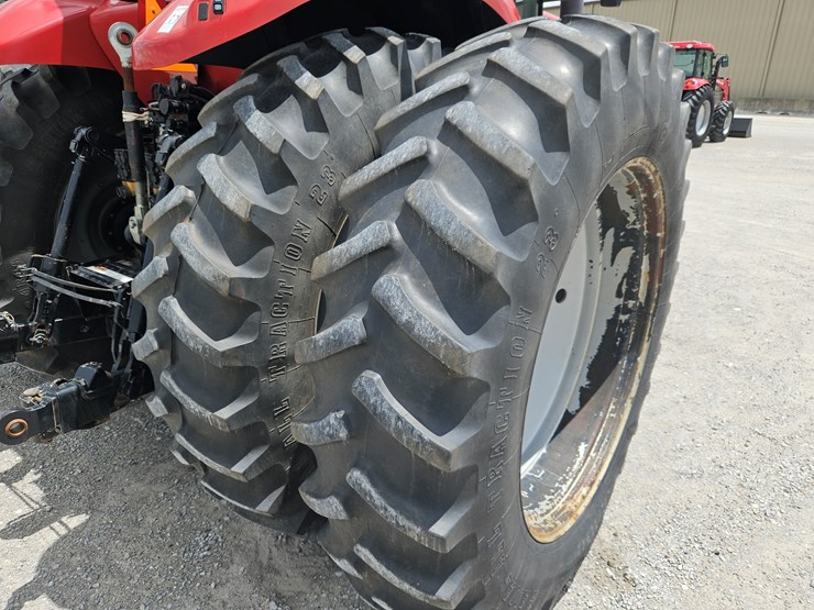 2011-case-ih-magnum-210-image-6