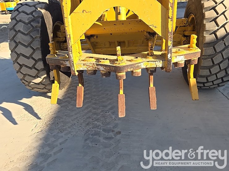 2016-caterpillar-140m3-image-11