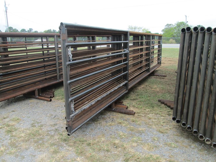 #70-•-(9)-freestanding-panels-&-(1)-gate-inv-#-29824-image-3