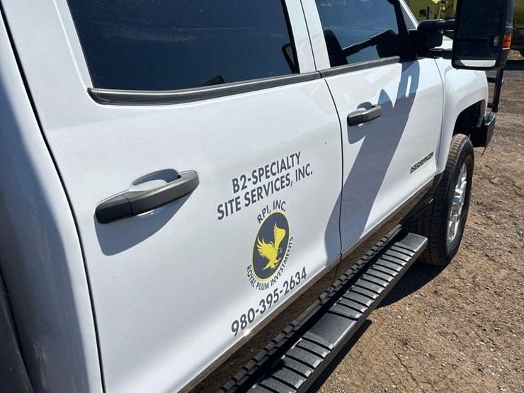2019-chevrolet-silverado-3500hd-image-30
