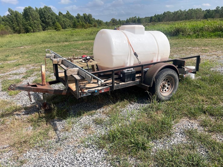 #181-•-utility-trailer-with-tank-and-eletric-sprayer-image-1