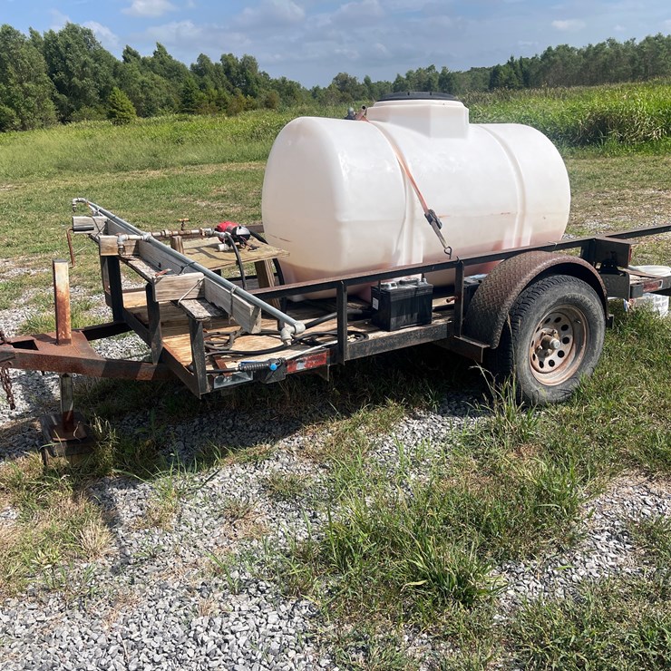 #181 • UTILITY TRAILER WITH TANK AND ELETRIC SPRAYER