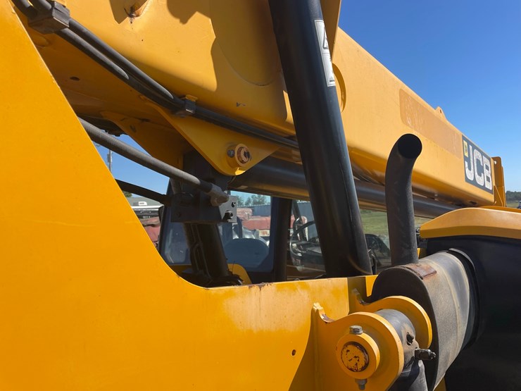 2017-jcb-507-42-image-16