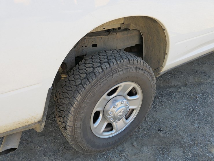 2020-dodge-ram-3500-image-14