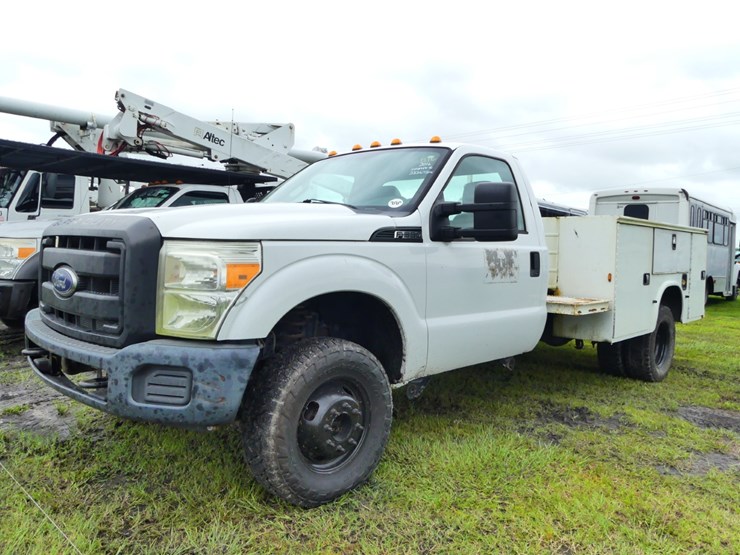 2016-ford-f350-xl-image-1