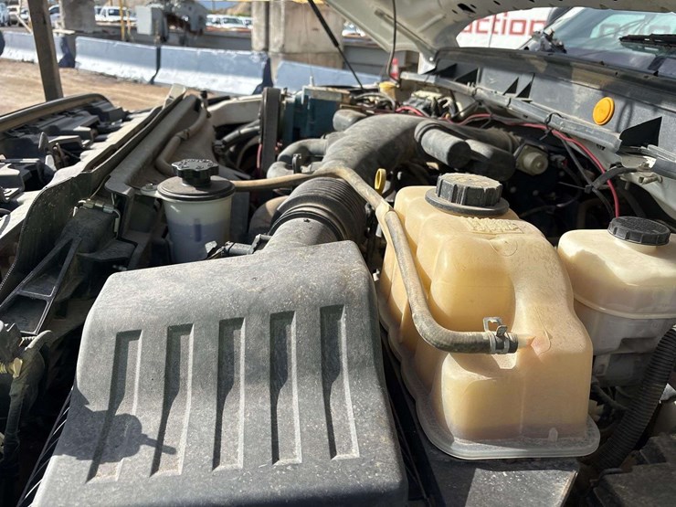 2012-ford-f550-image-18