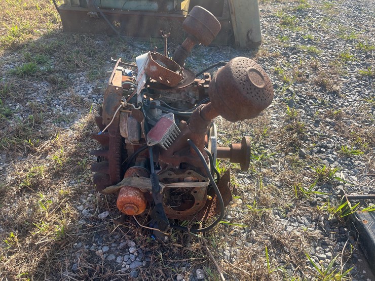 #121-•-misc-lot-with-engine-part-image-3