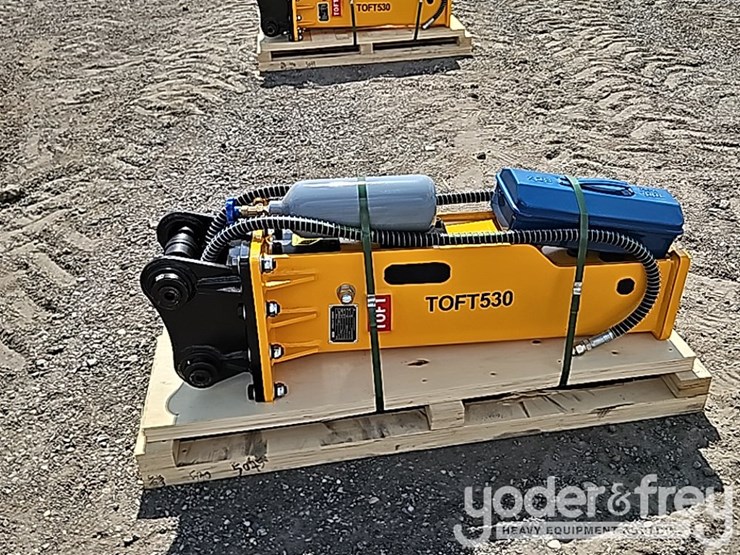 2025-caterpillar-304-image-6