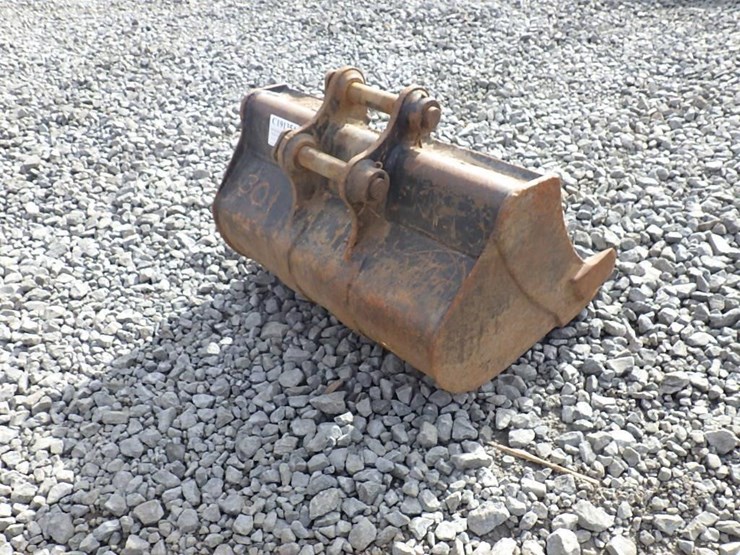 caterpillar-24-image-3