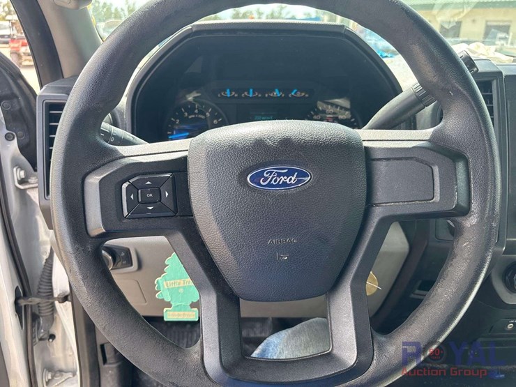 2017-ford-f150-image-14