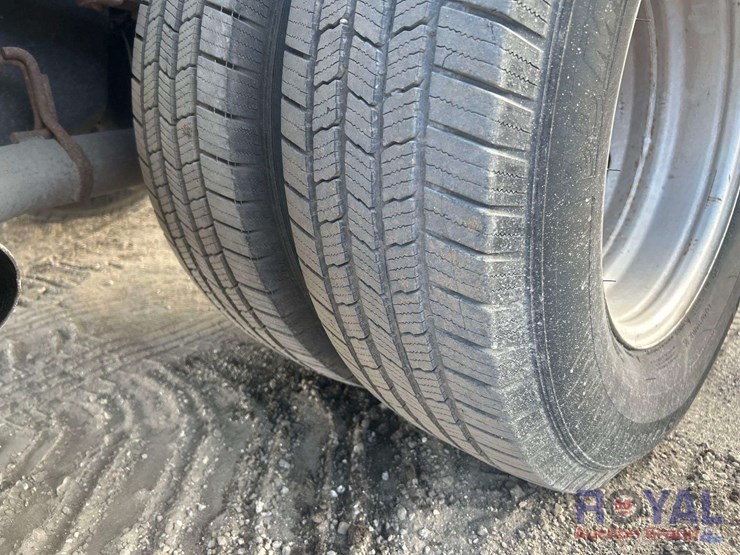 2017-ford-f350-image-27
