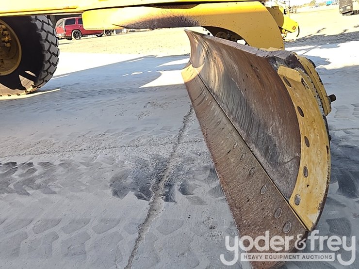 2016-caterpillar-140m3-image-37