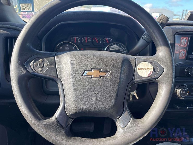 2015-chevrolet-silverado-3500hd-image-13
