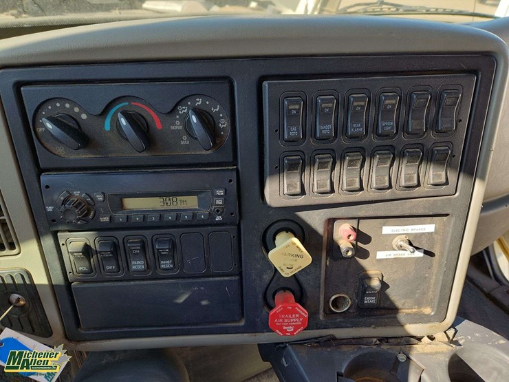 2012-international-workstar-7500-image-17
