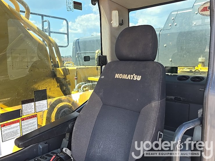 2022-komatsu-pc490-lc-11-image-62