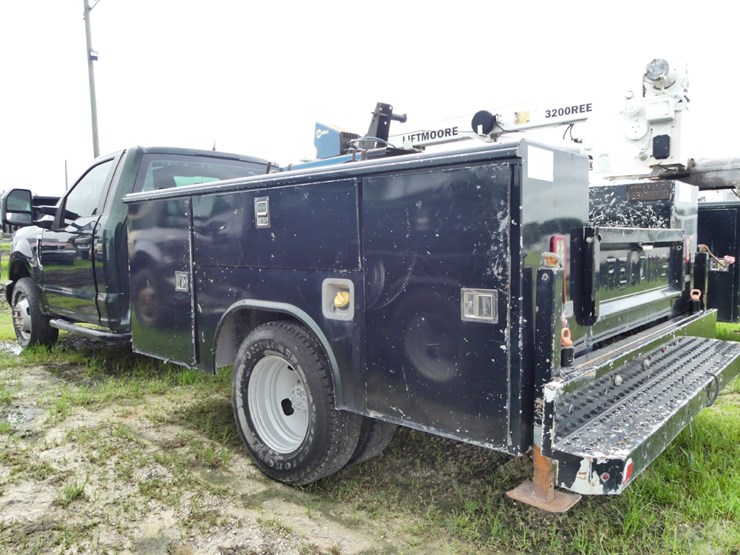2019-ford-f350-xl-image-4
