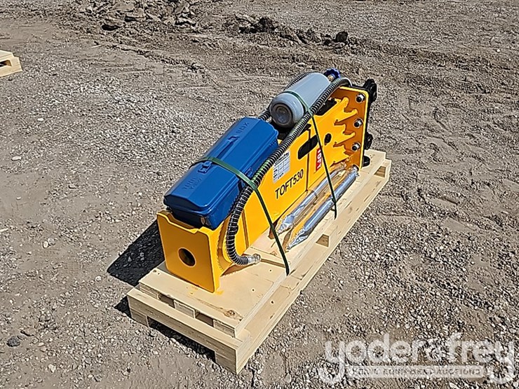 2025-caterpillar-304-image-1