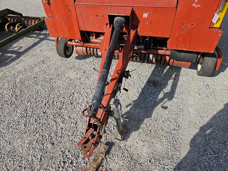 2000-hesston-846a-image-2