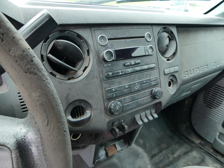 2012-ford-f350-xl-image-14