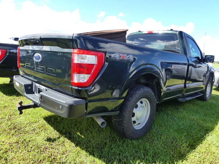 2021-ford-f150-xl-image-3