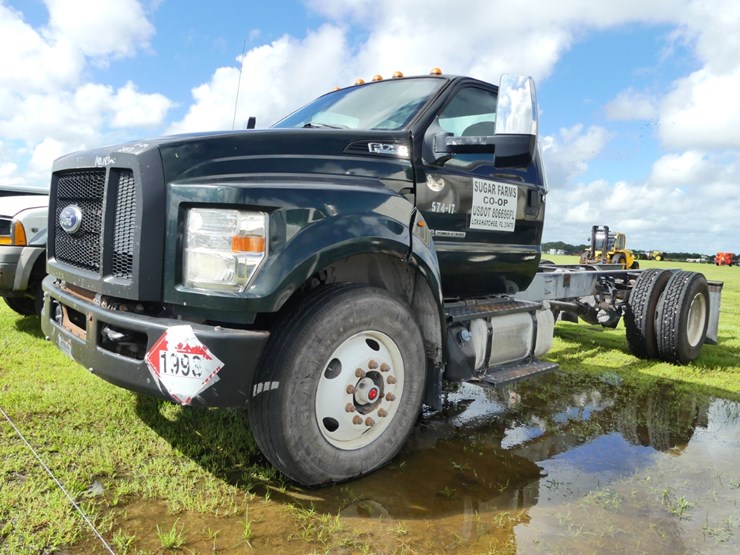 2017-ford-f750-image-2