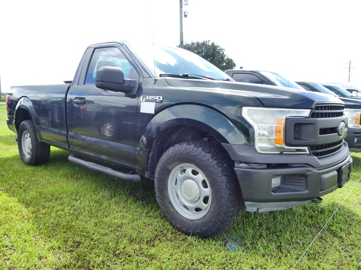 2020-ford-f150-xl-image-2