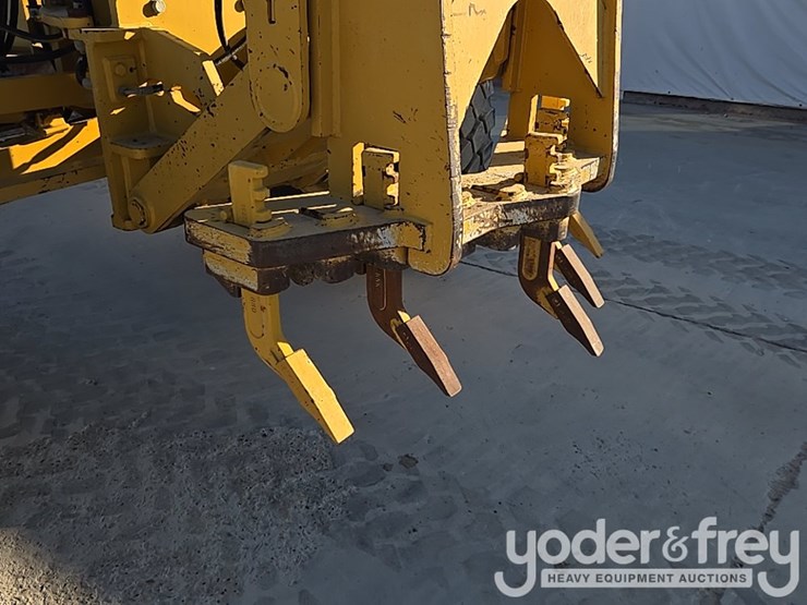 2016-caterpillar-140m3-image-10