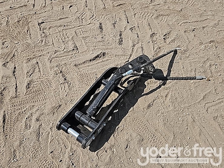 unused-ir-hydraulic-thumb-clamp-to-suit-mini-excavator-image-3