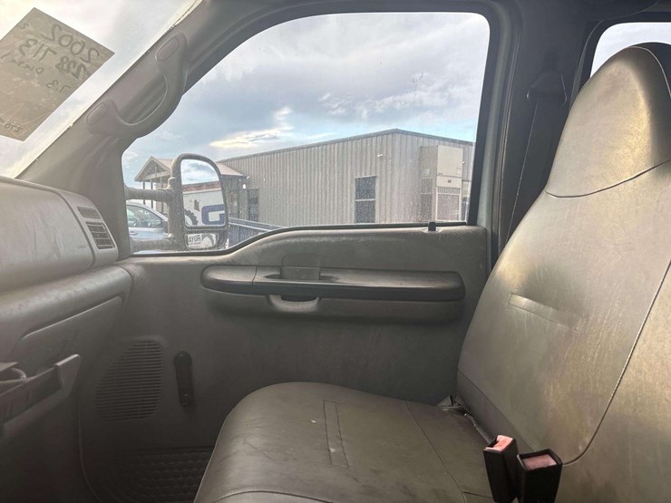 2002-ford-f550-image-12