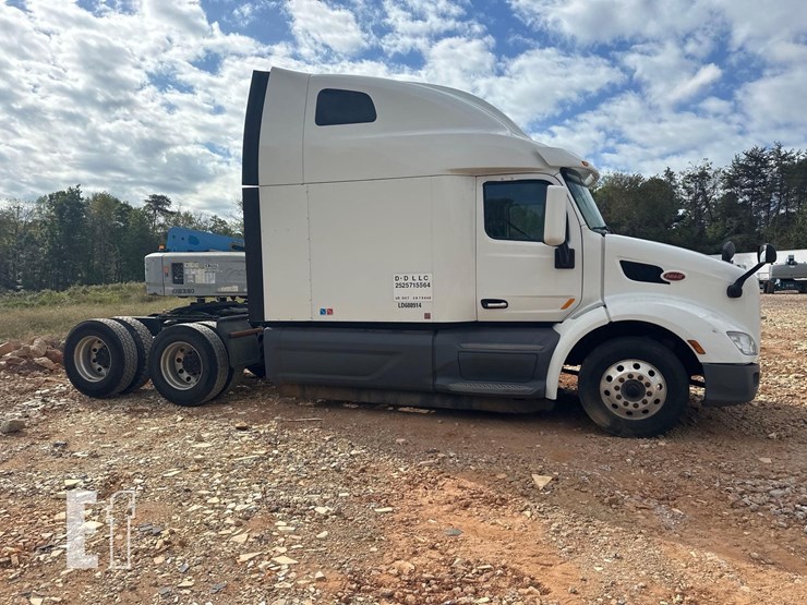 2020-peterbilt-579-image-4